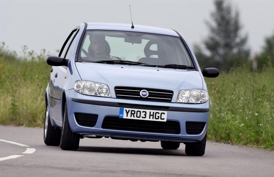  Fiat Punto 2003 года  (фото 35 из 67)